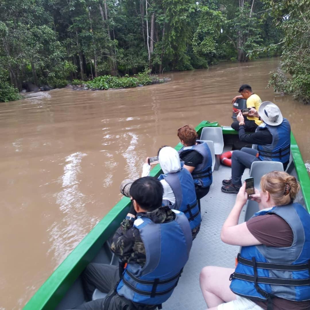 Borneo Jungle Adventure Villa Kinabatangan Kültér fotó